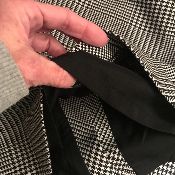 ♠️White House Black Market Skirt - Picture 7 of 8